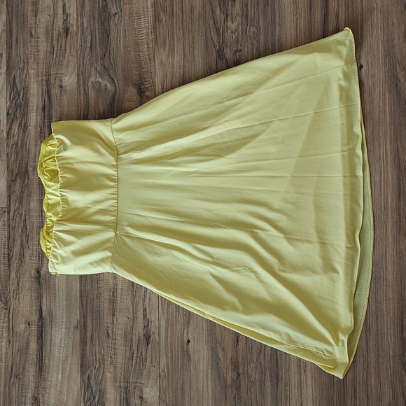 EUC Asymmetrical pleated yellow strapless dress - Picture 6 of 10